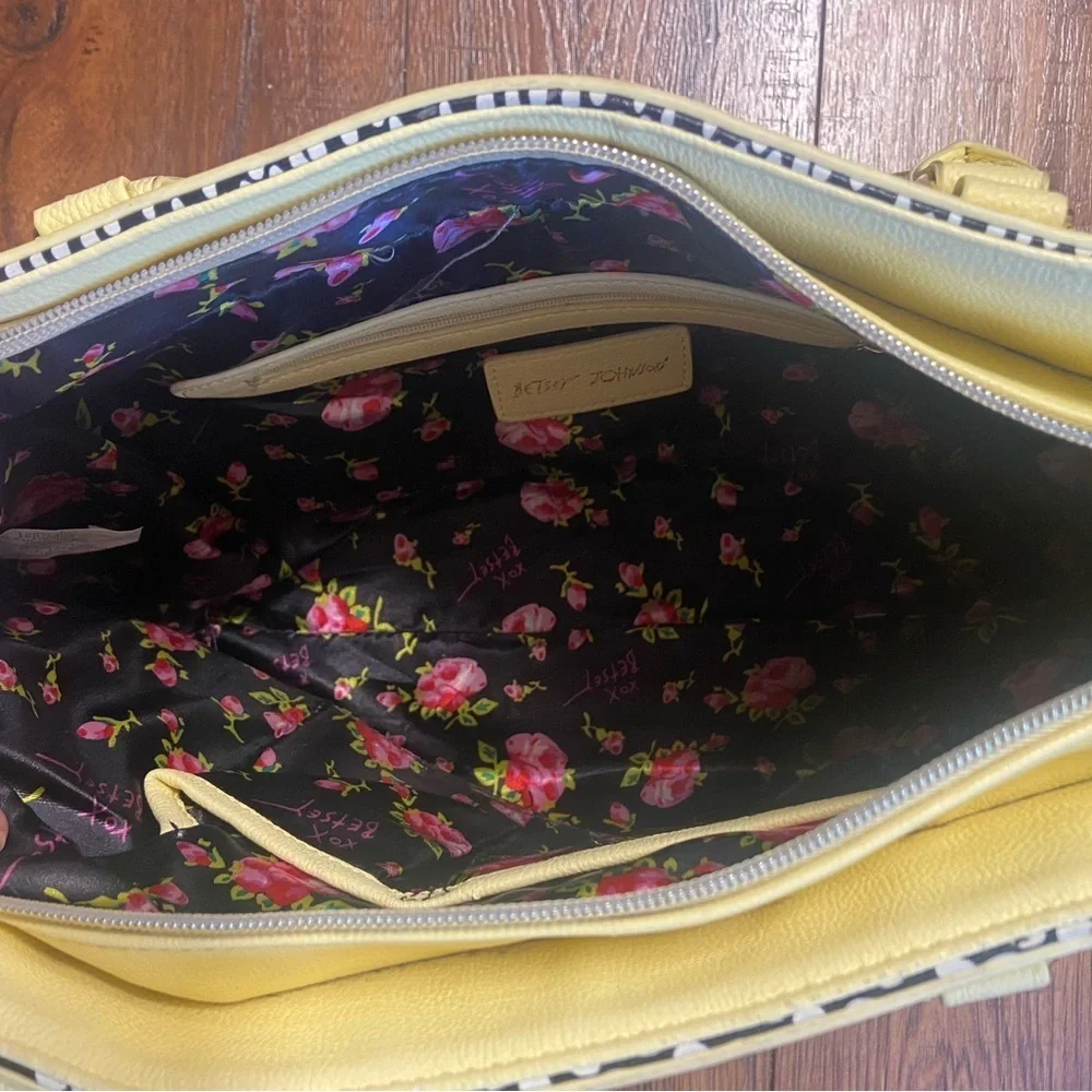 Betsey Johnson Black White Yellow Tote Shoulder Bag XOX Betsy Purse